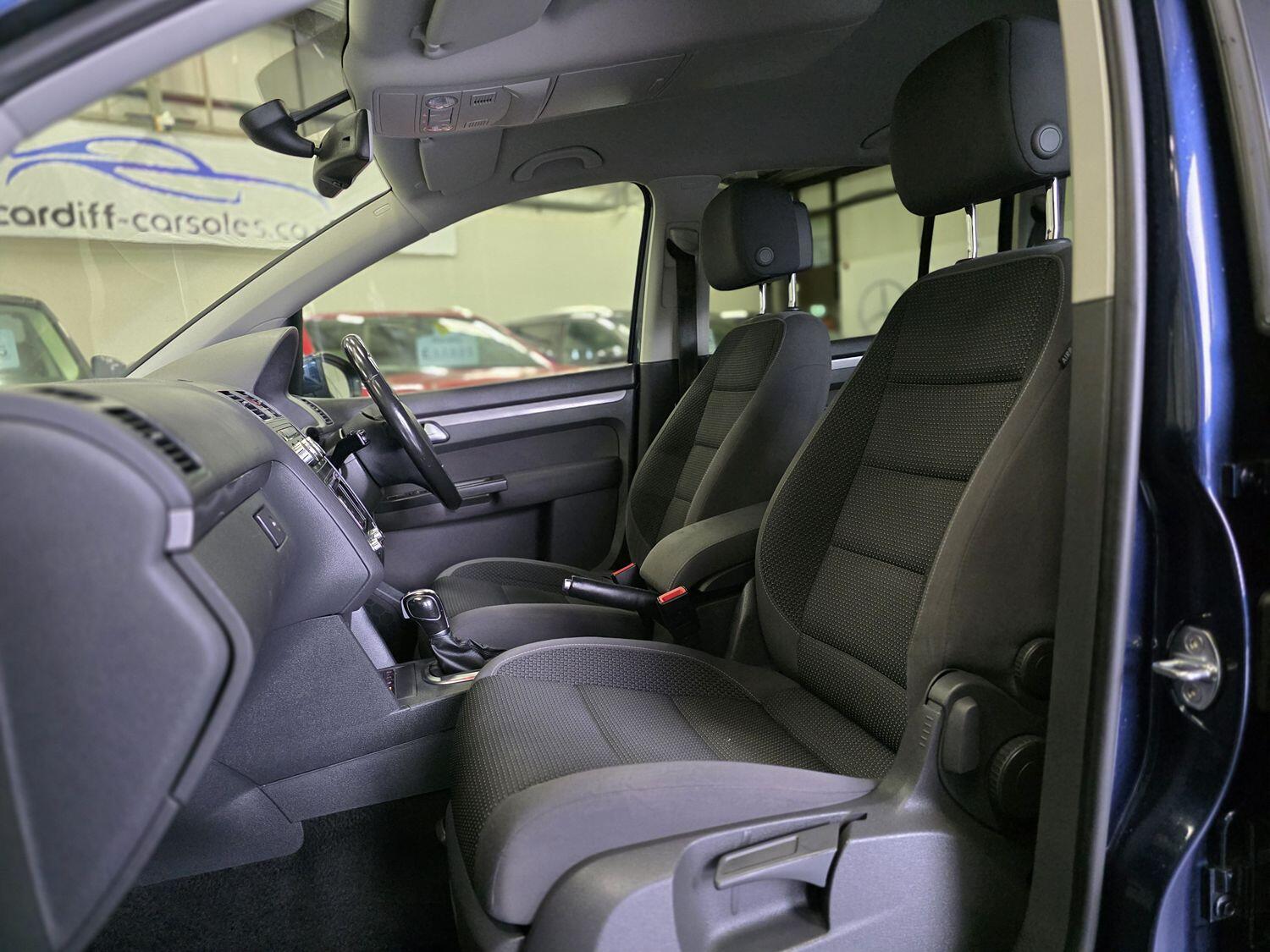 Used Volkswagen Touran 2014 for sale - 76164544: Photo 9