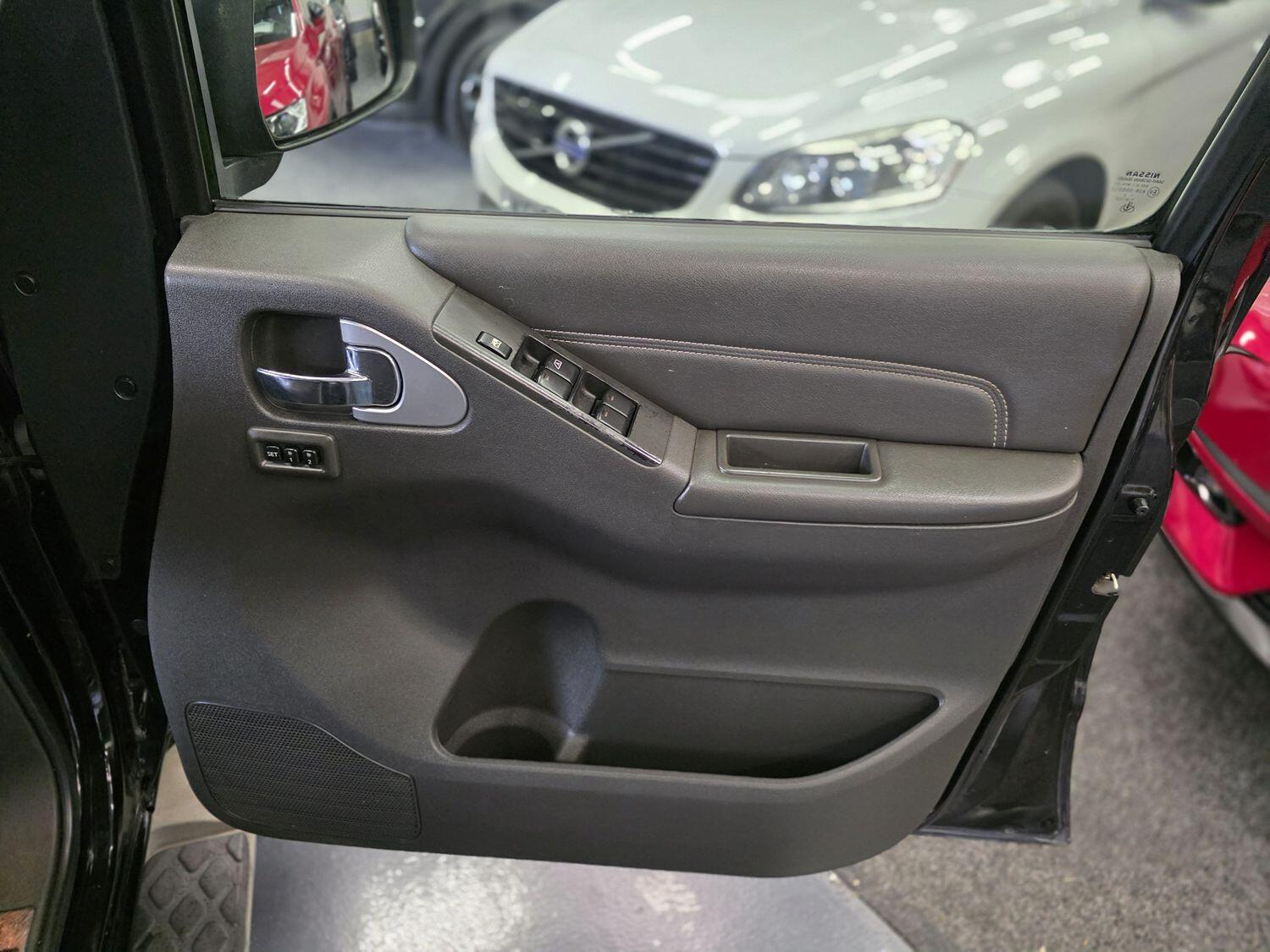 Used Nissan Pathfinder 2012 for sale - 76093716: Photo 23