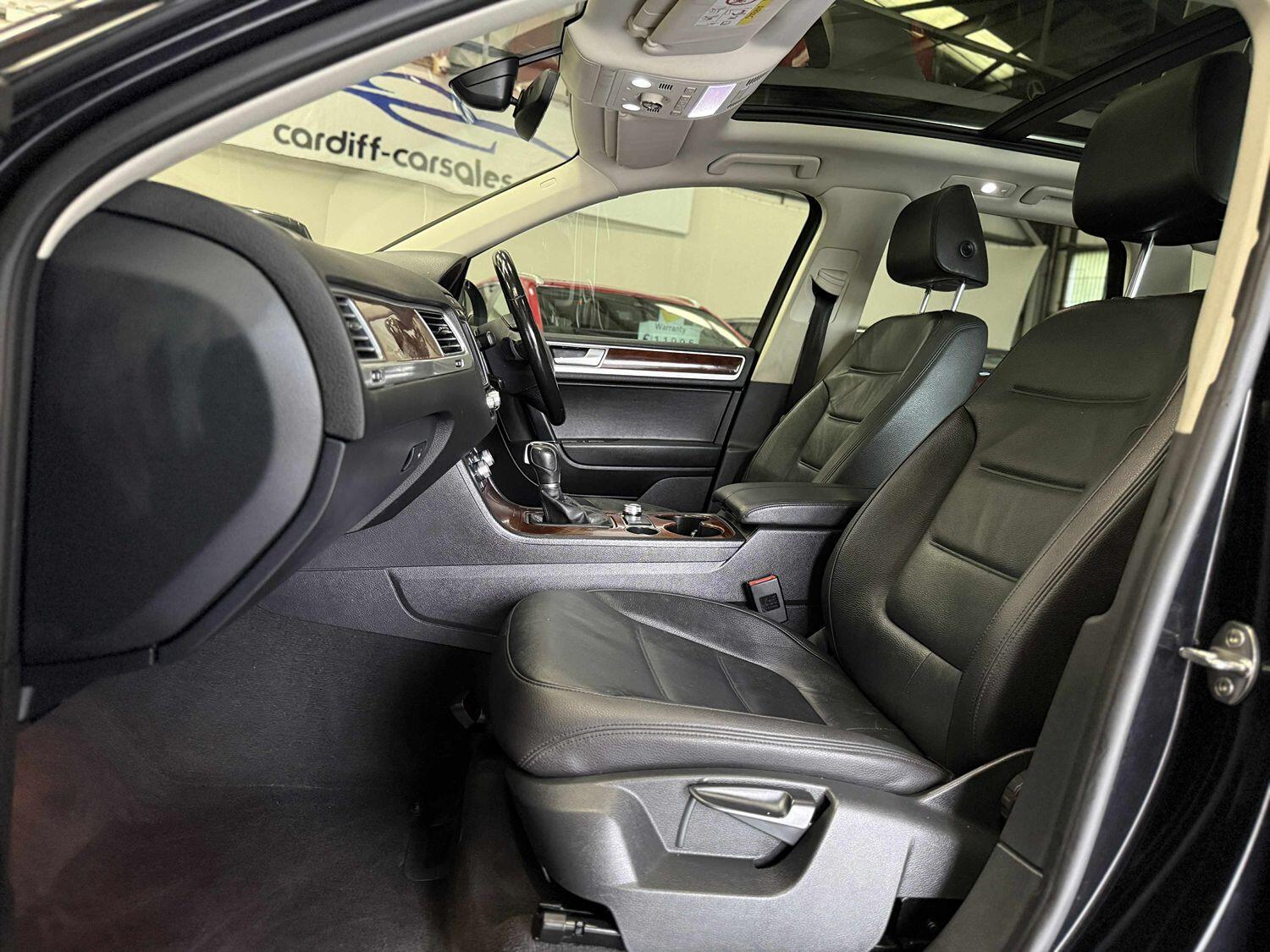 Used Volkswagen Touareg 2017 for sale - 76174068: Photo 9