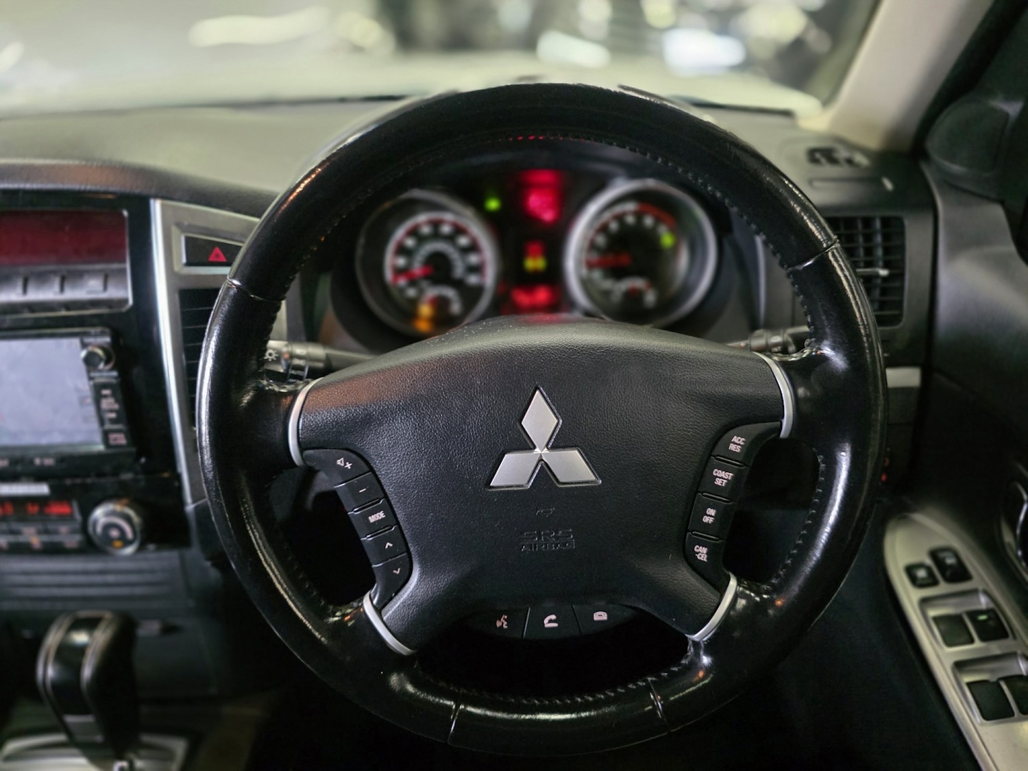 Used Mitsubishi Shogun 2018 for sale - 76407611: Photo 10