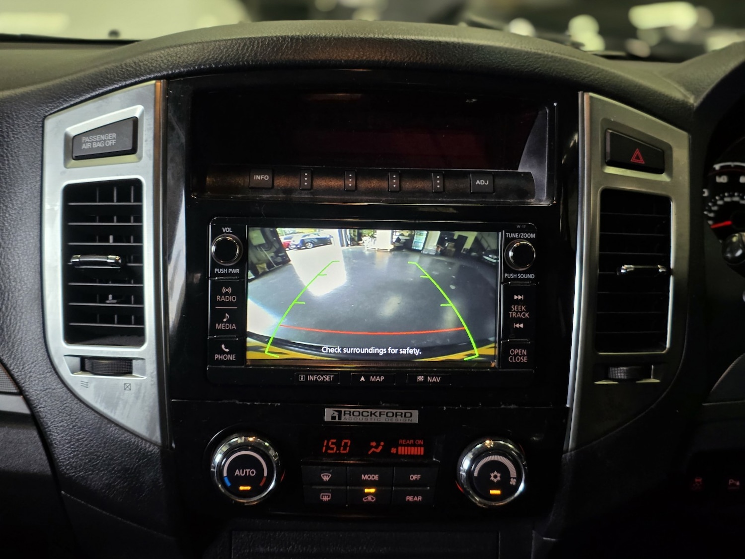 Used Mitsubishi Shogun 2018 for sale - 76407611: Photo 13