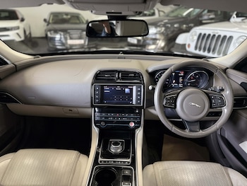 Used Jaguar XE 2016 for sale - 78258088: Photo