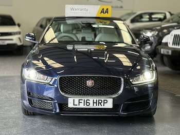 Used Jaguar XE 2016 for sale - 78258088: Photo
