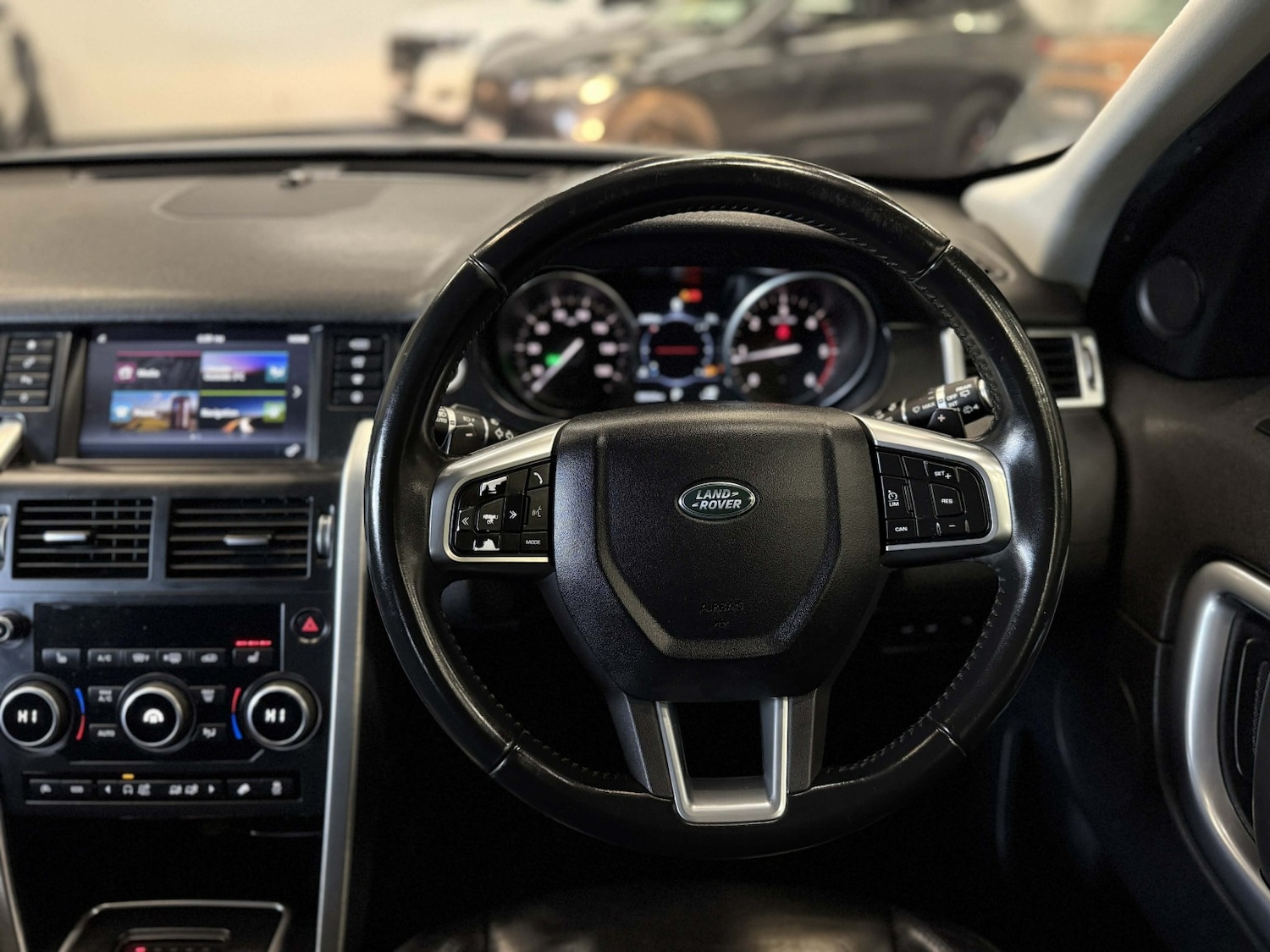 Used Land Rover Discovery Sport 2017 for sale - 77881019: Photo 10