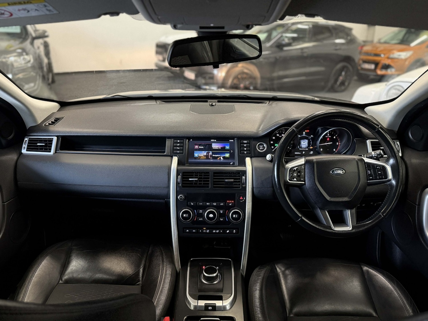 Used Land Rover Discovery Sport 2017 for sale - 77881019: Photo 2