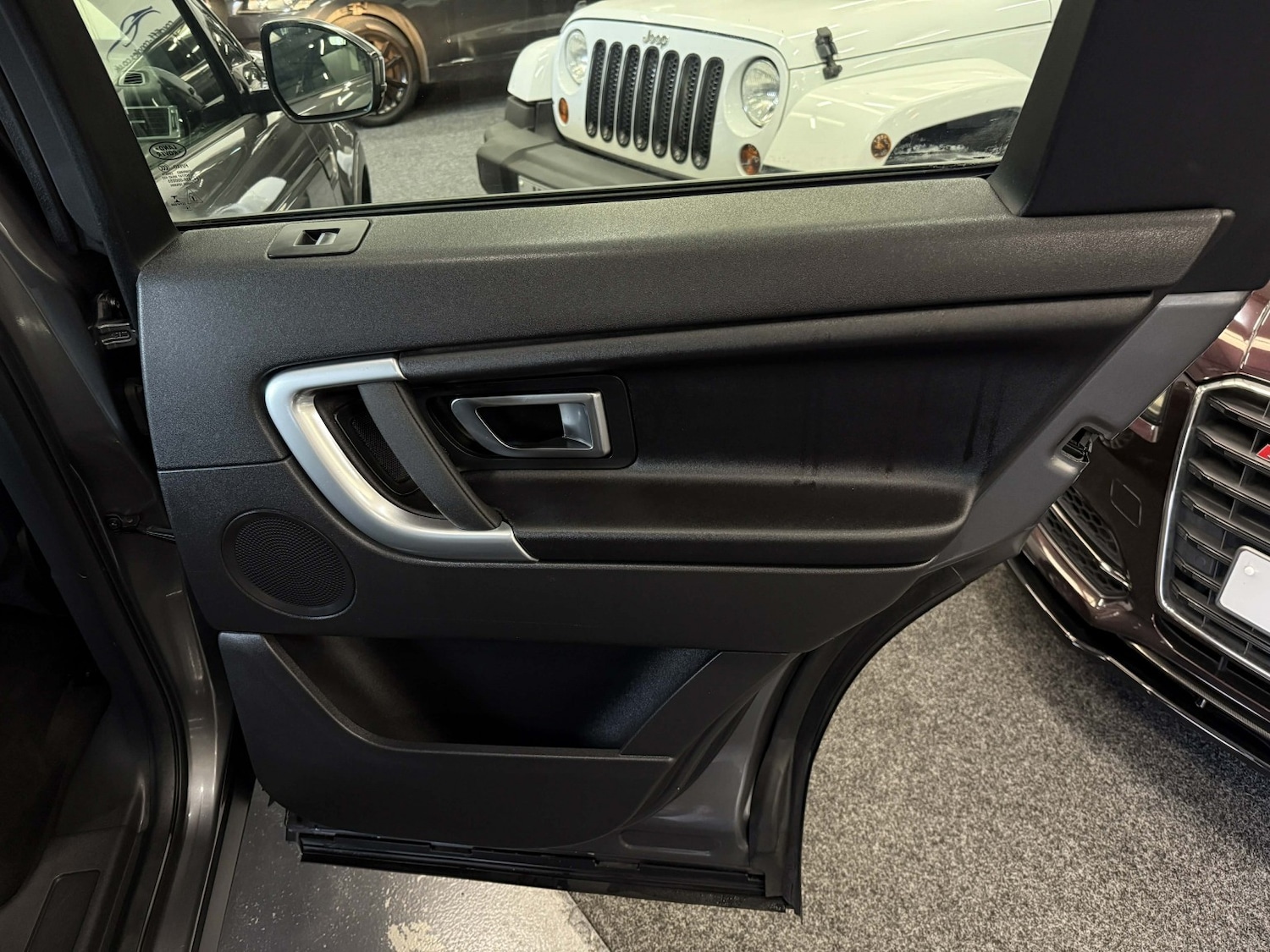 Used Land Rover Discovery Sport 2017 for sale - 77881019: Photo 25