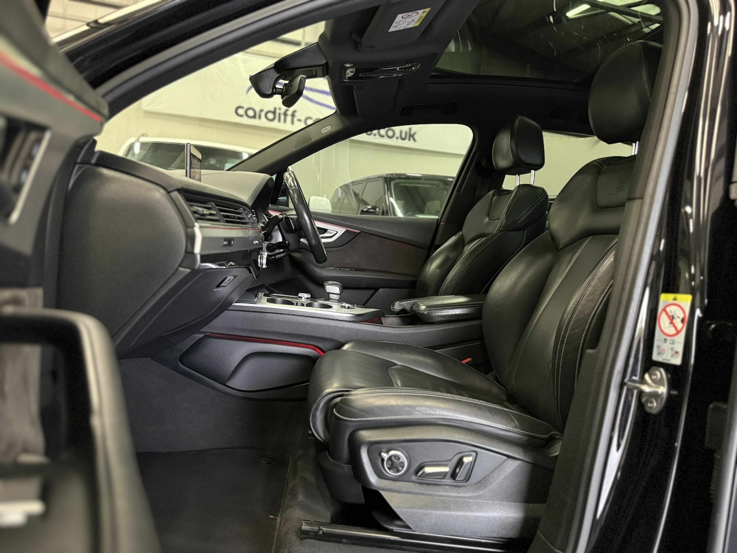 Used Audi Q7 2018 for sale - 76497411: Photo 10