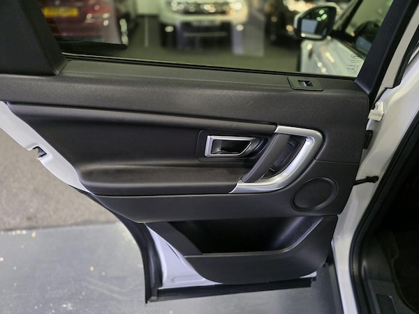 Used Land Rover Discovery Sport 2016 for sale - 76281419: Photo 27