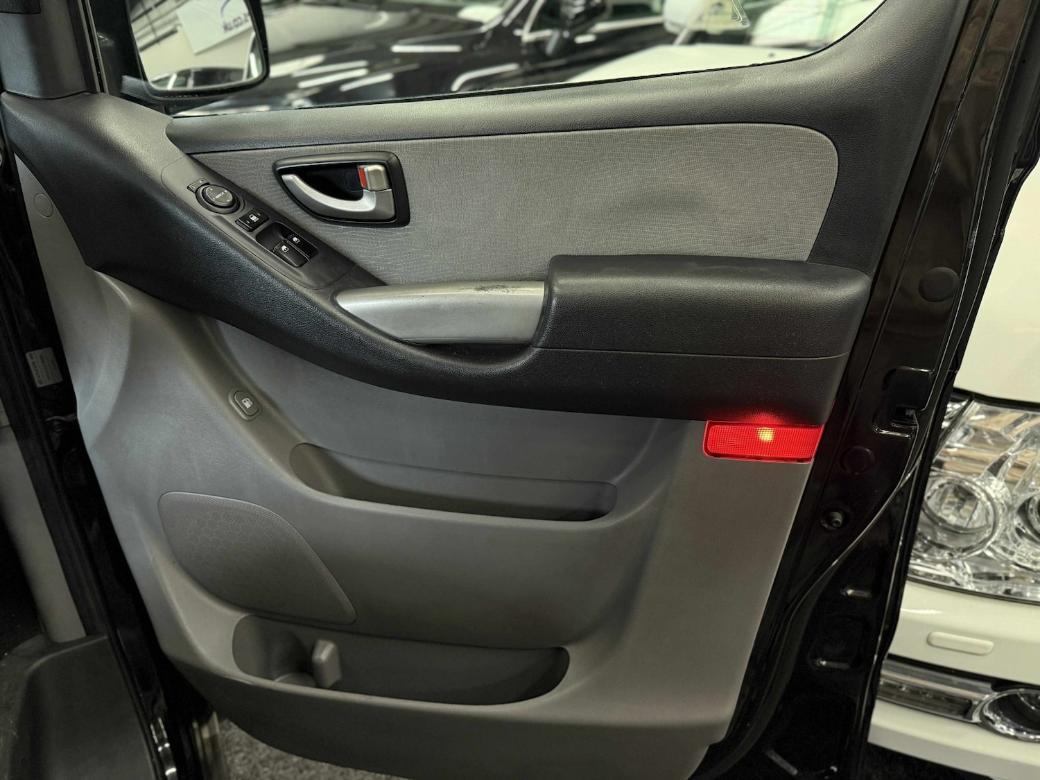 Used Hyundai i800 2011 for sale - 76483090: Photo 25