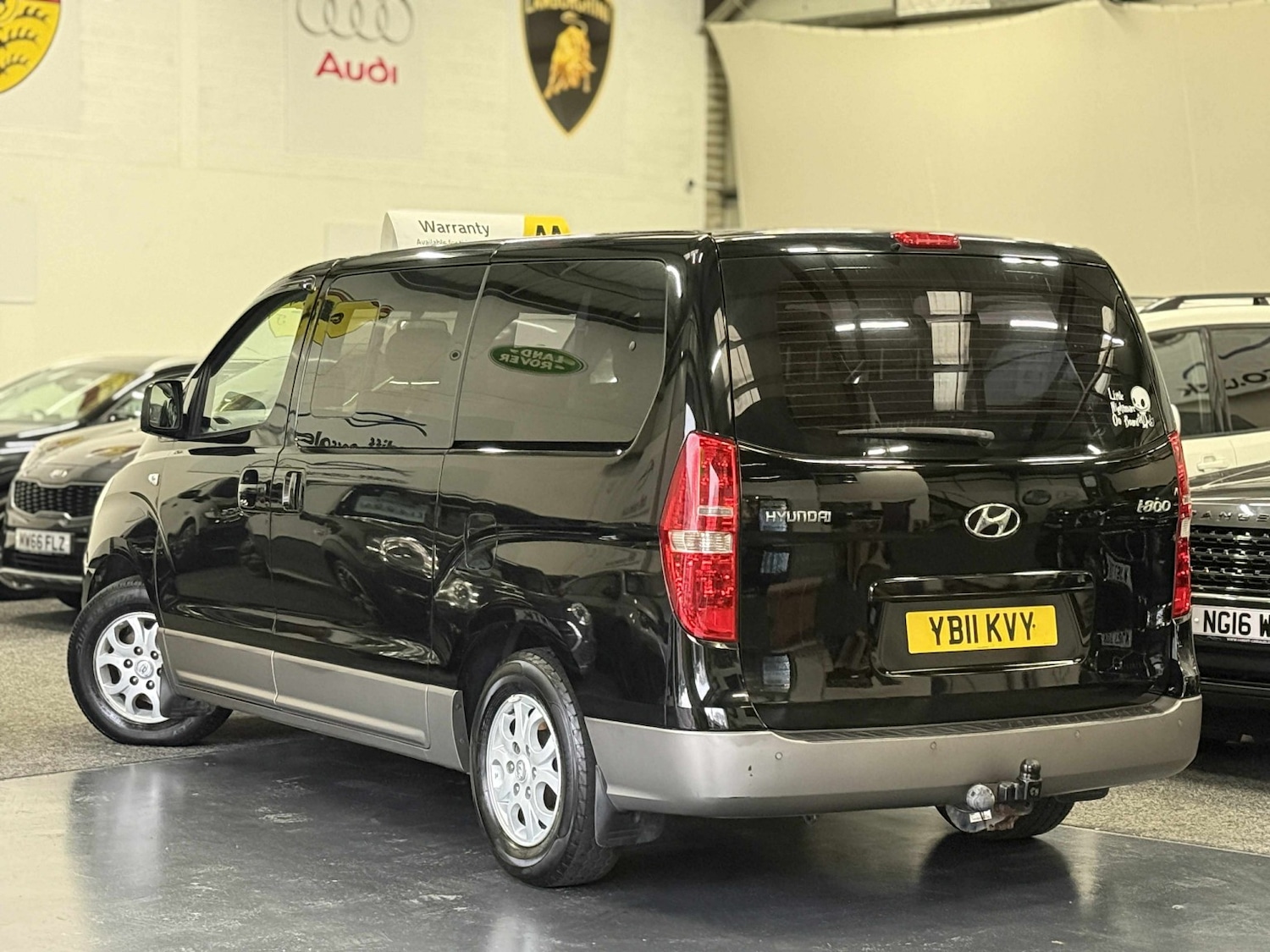 Used Hyundai i800 2011 for sale - 76483090: Photo 8