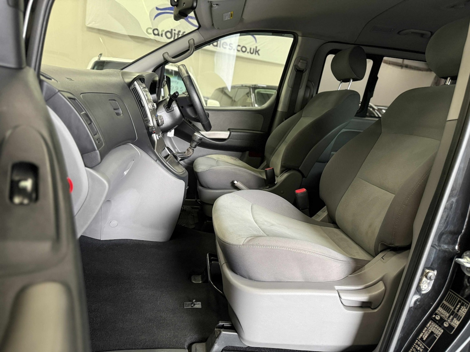 Used Hyundai i800 2011 for sale - 76483090: Photo 9