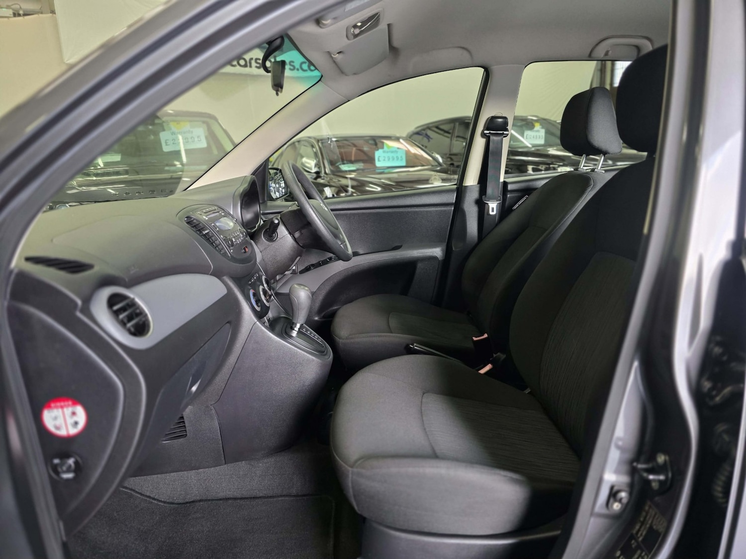 Used Hyundai i10 2012 for sale - 76896924: Photo 8