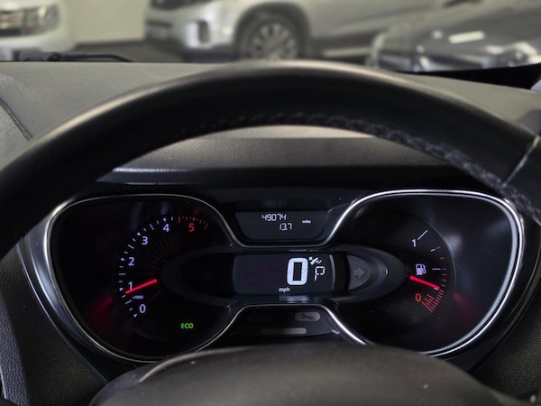 Used Renault Captur 2017 for sale - 74321179: Photo 11