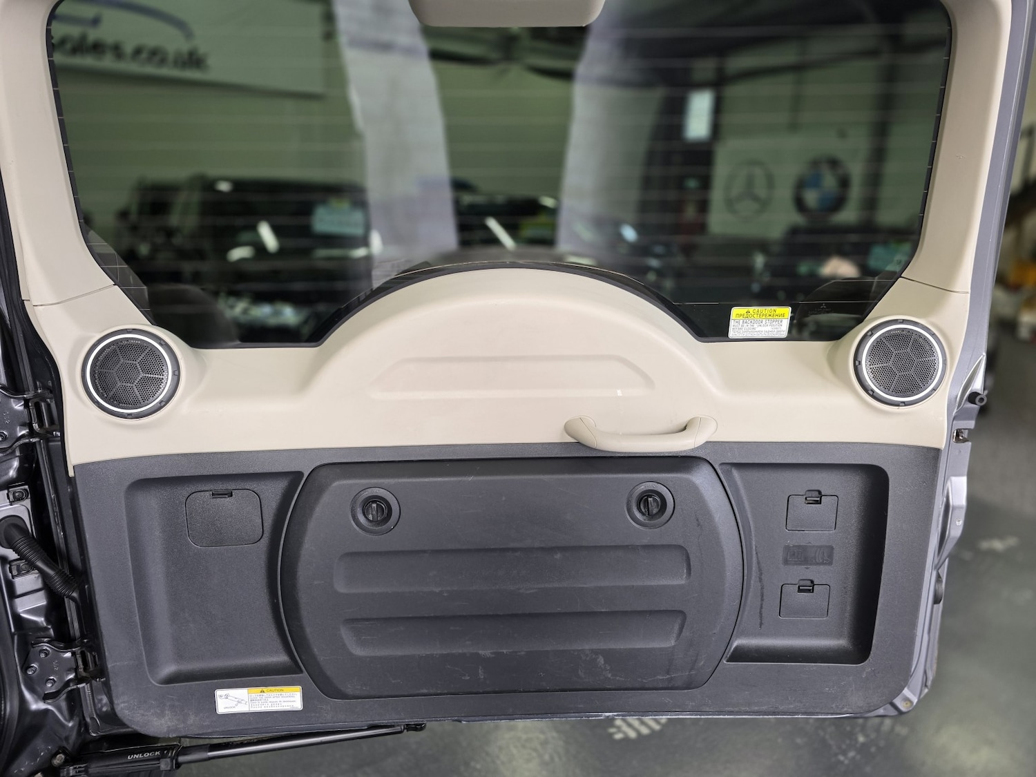 Used Mitsubishi Shogun 2015 for sale - 76547882: Photo 24