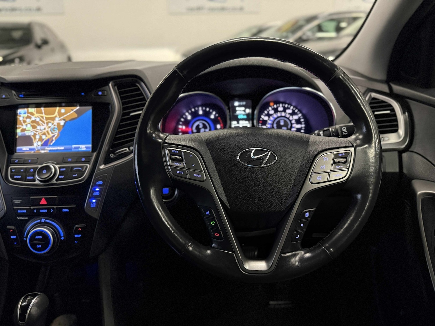 Used Hyundai Santa Fe 2015 for sale - 76482964: Photo 10