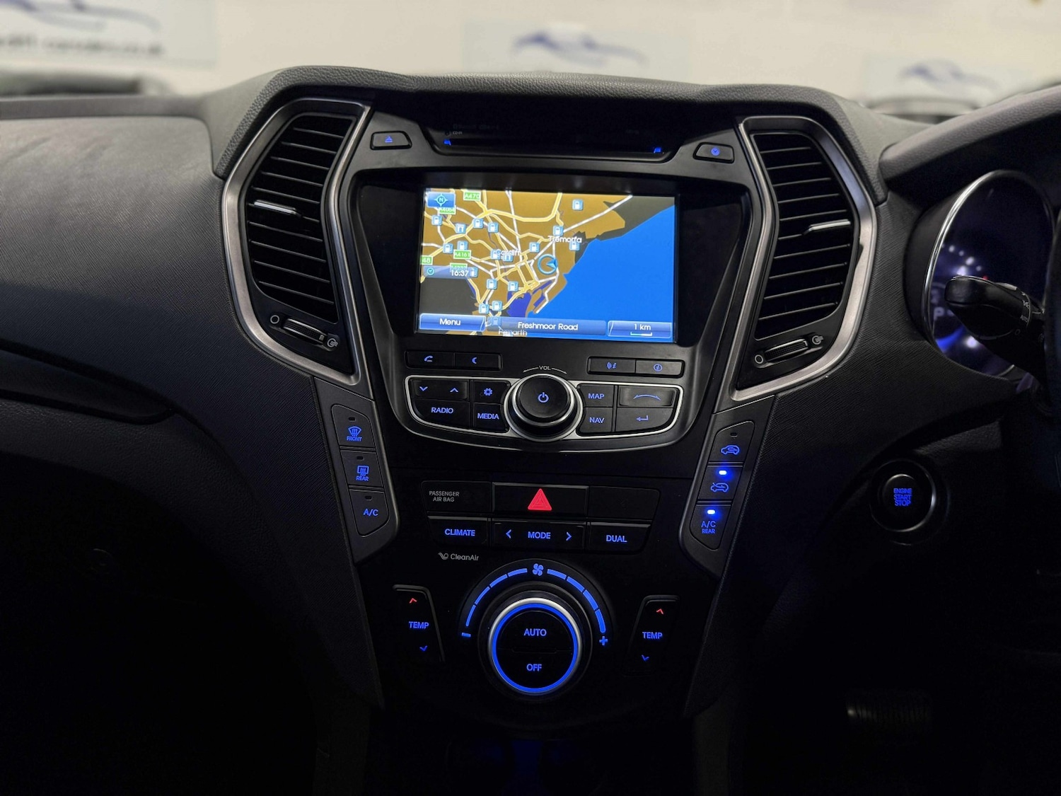 Used Hyundai Santa Fe 2015 for sale - 76482964: Photo 12