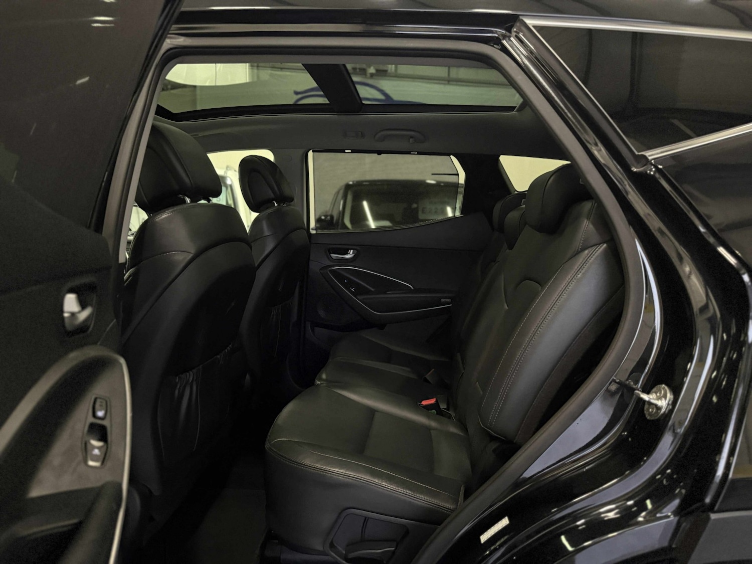 Used Hyundai Santa Fe 2015 for sale - 76482964: Photo 16