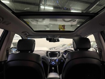 Used Hyundai Santa Fe 2015 for sale - 76482964: Photo