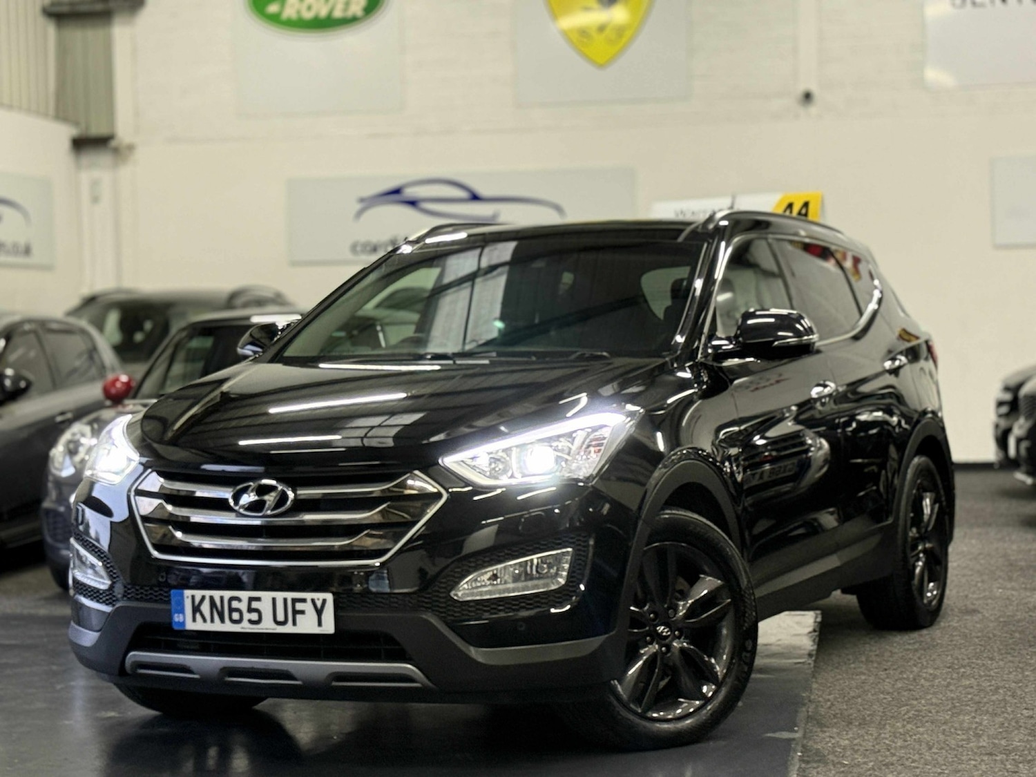 Used Hyundai Santa Fe 2015 for sale - 76482964: Photo 4