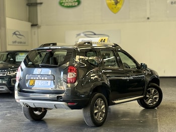 Used Dacia Duster 2017 for sale - 78062209: Photo