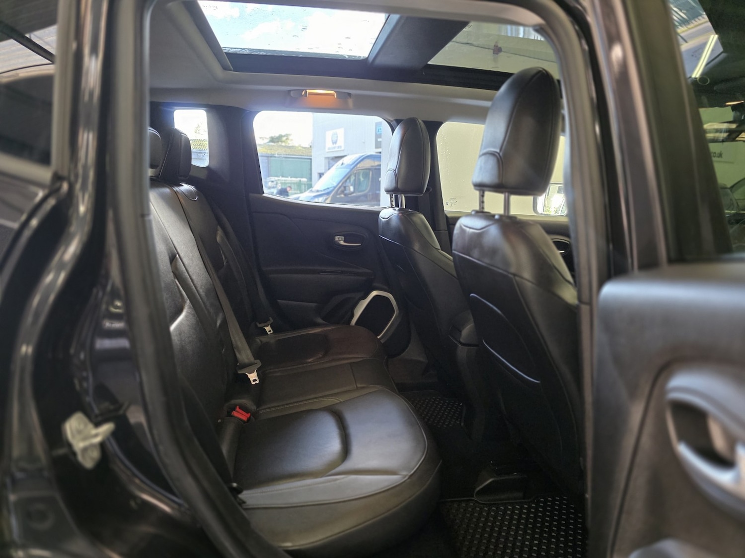 Used Jeep Renegade 2015 for sale - 76631467: Photo 16