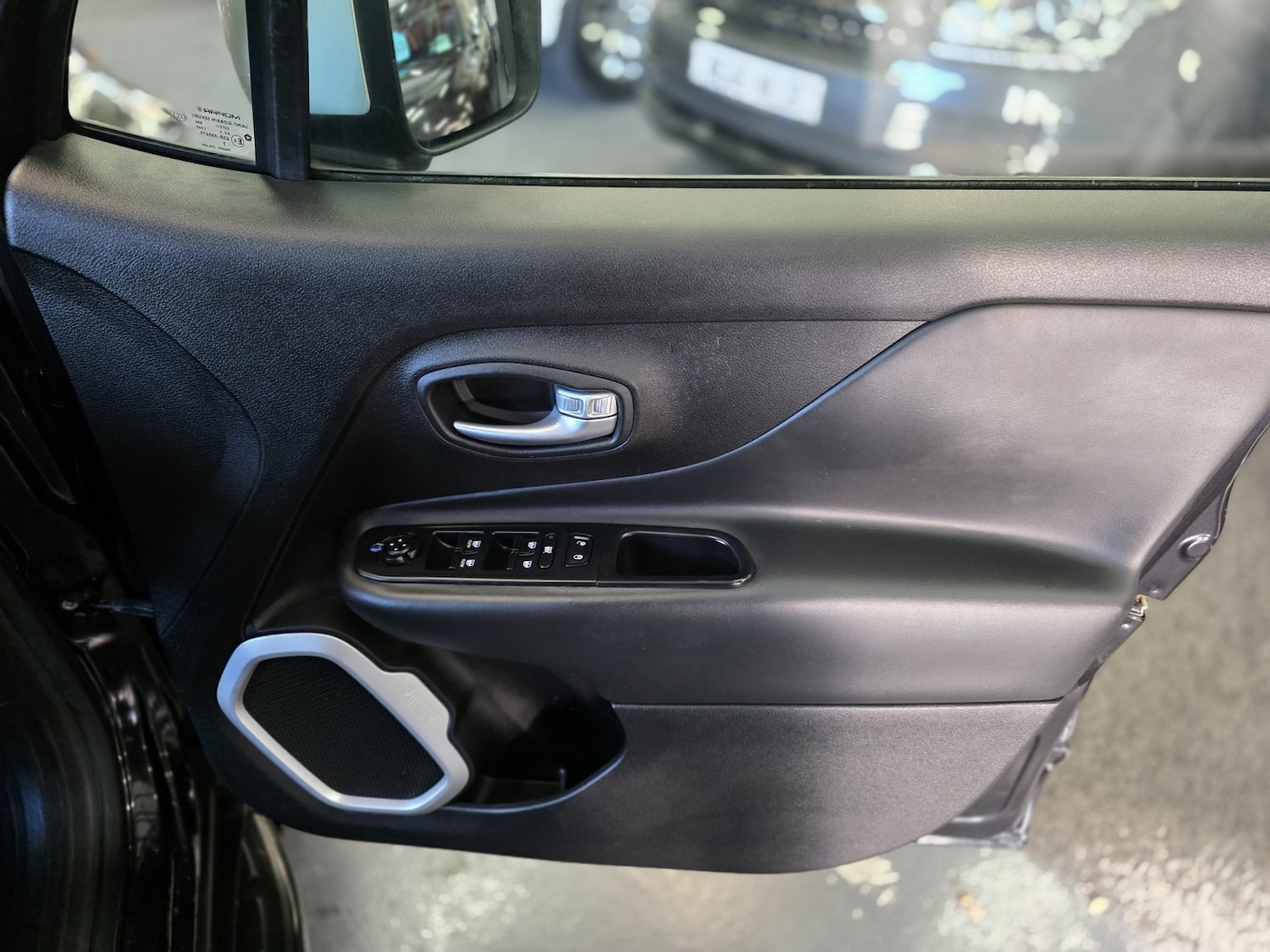 Used Jeep Renegade 2015 for sale - 76631467: Photo 24