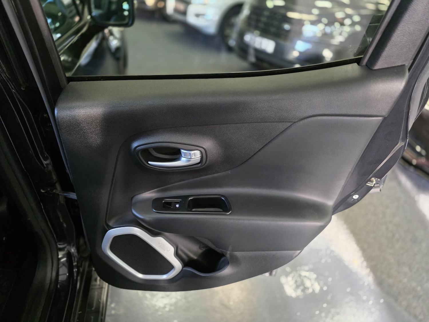 Used Jeep Renegade 2015 for sale - 76631467: Photo 25