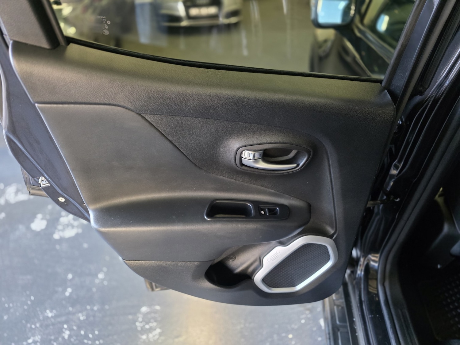 Used Jeep Renegade 2015 for sale - 76631467: Photo 26