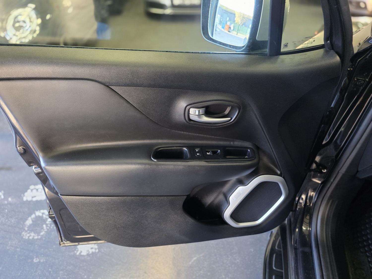 Used Jeep Renegade 2015 for sale - 76631467: Photo 27