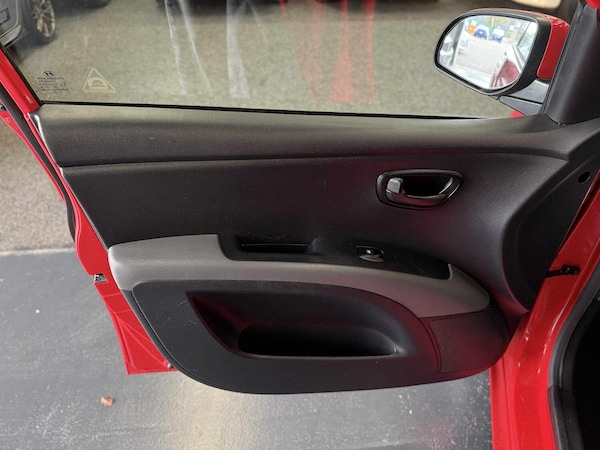 Used Hyundai i10 2012 for sale - 76246193: Photo 27