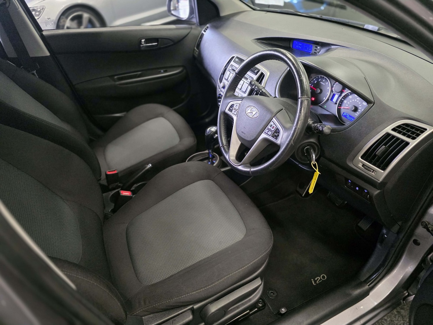 Used Hyundai i20 2015 for sale - 77357290: Photo 14