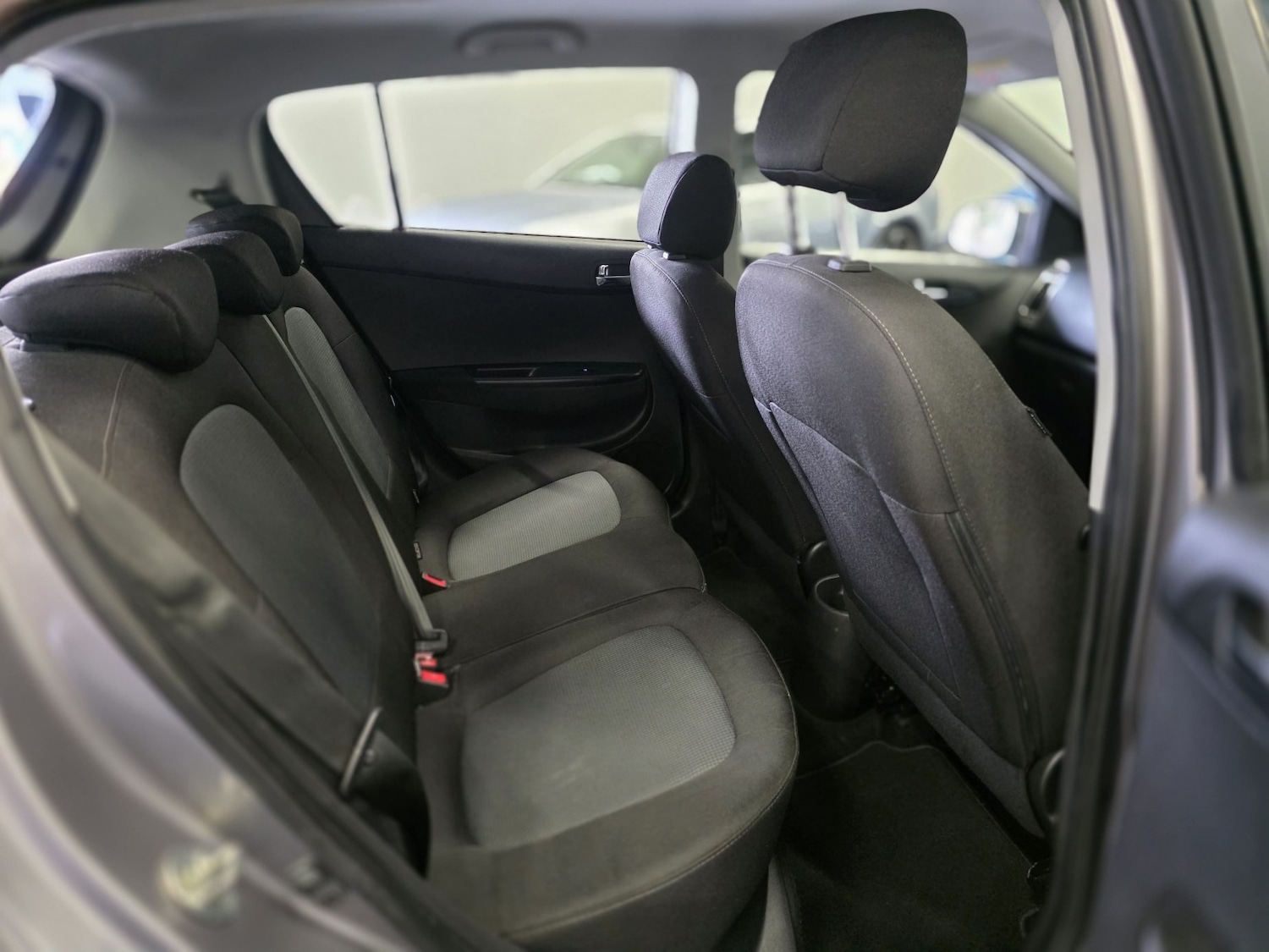 Used Hyundai i20 2015 for sale - 77357290: Photo 15