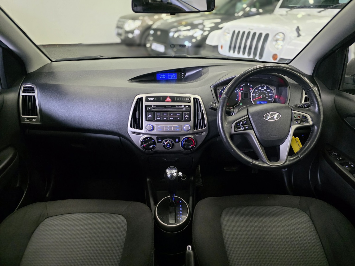 Used Hyundai i20 2015 for sale - 77357290: Photo 9