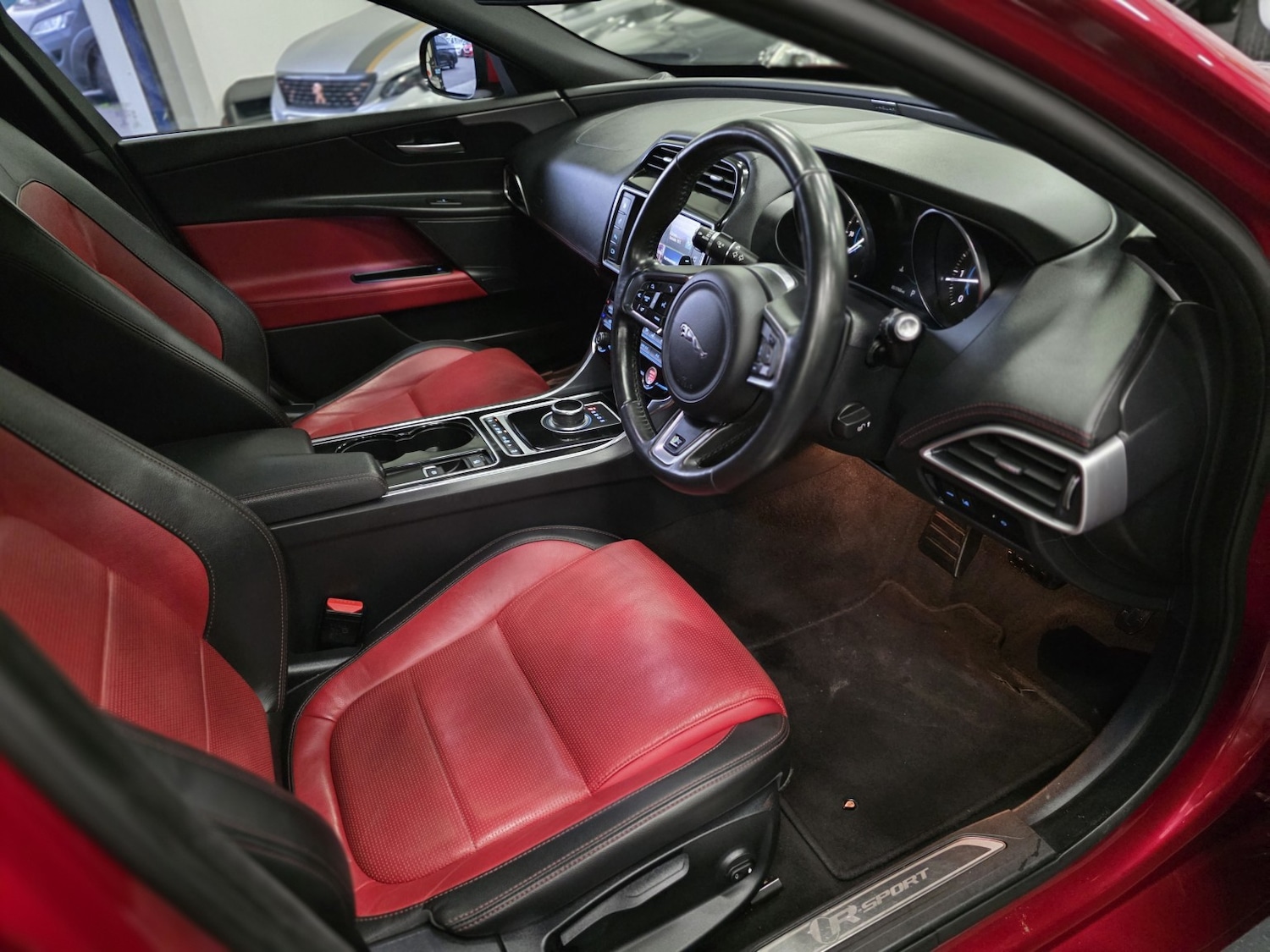 Used Jaguar XE 2016 for sale - 76560066: Photo 15