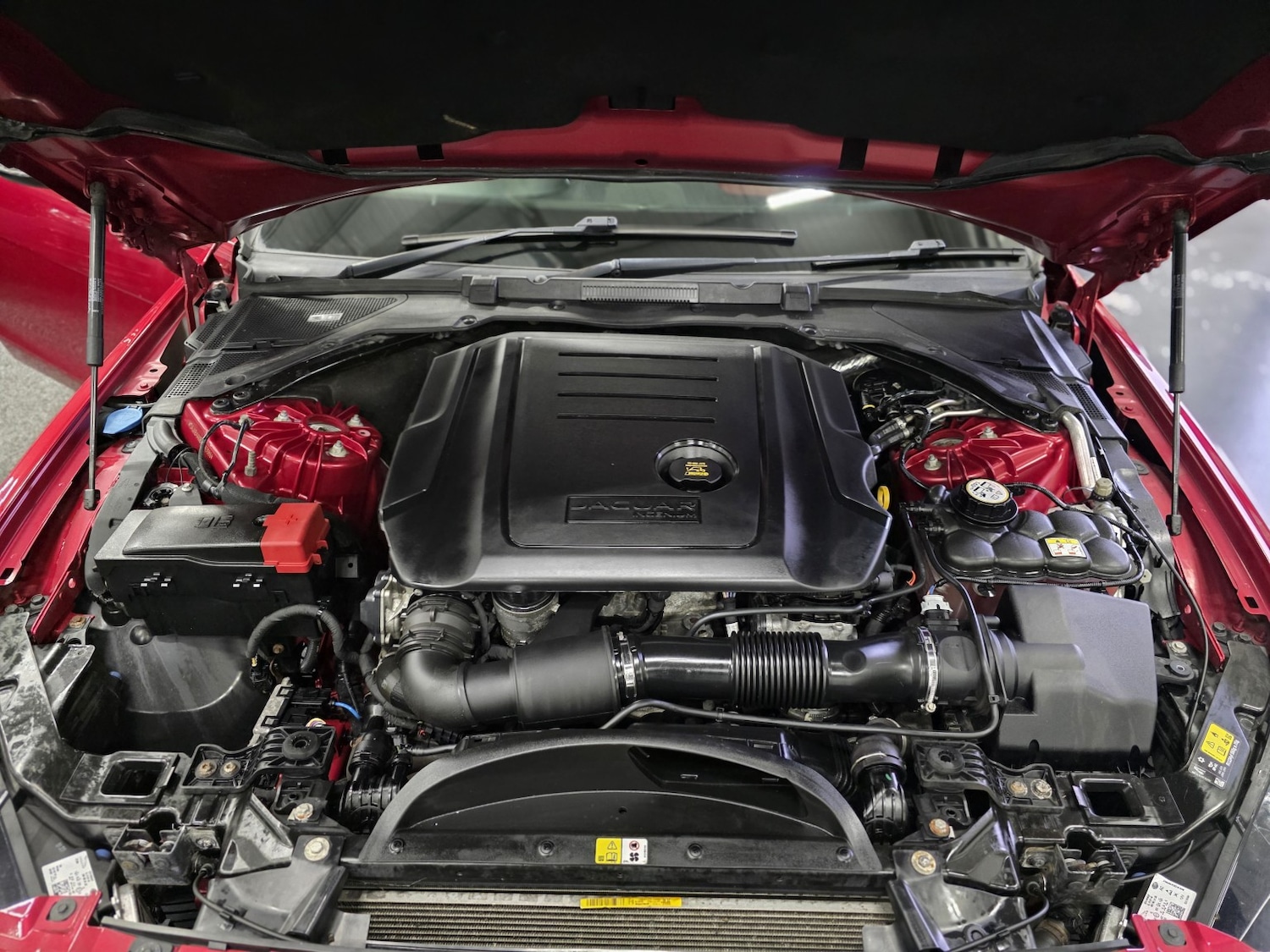 Used Jaguar XE 2016 for sale - 76560066: Photo 20