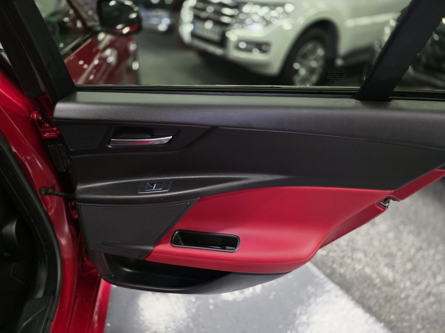 Used Jaguar XE 2016 for sale - 76560066: Photo 25