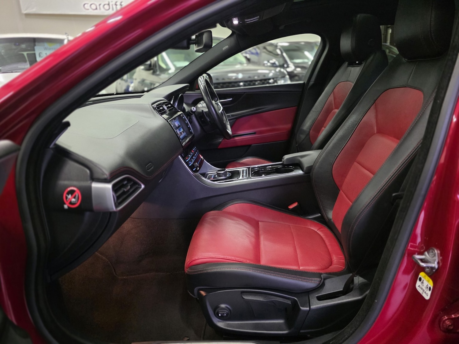 Used Jaguar XE 2016 for sale - 76560066: Photo 9