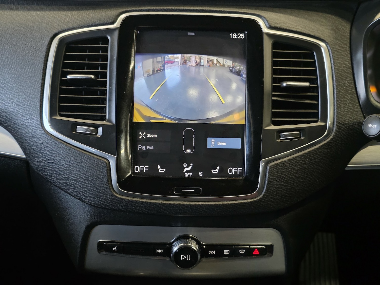 Used Volvo XC90 2017 for sale - 76397034: Photo 13