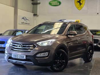 Used Hyundai Santa Fe 2015 for sale - 79211445: Photo