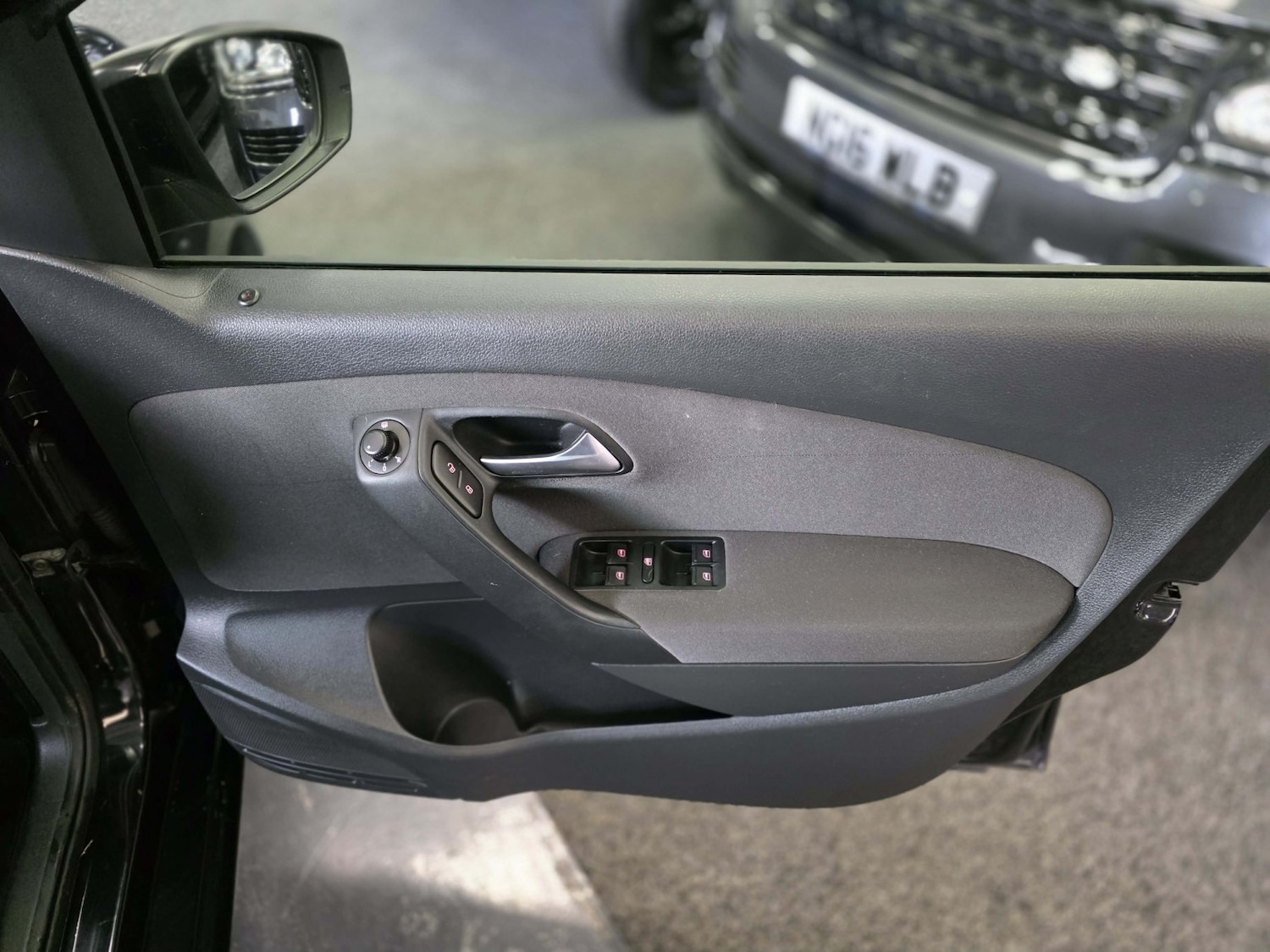 Used Volkswagen Polo 2013 for sale - 77342668: Photo 23