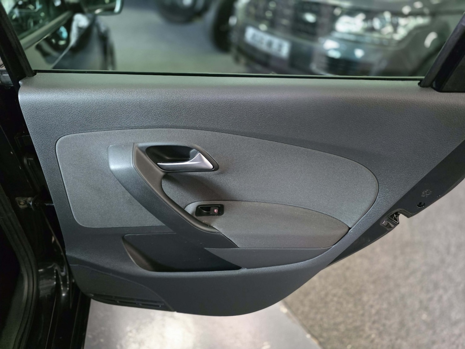 Used Volkswagen Polo 2013 for sale - 77342668: Photo 24