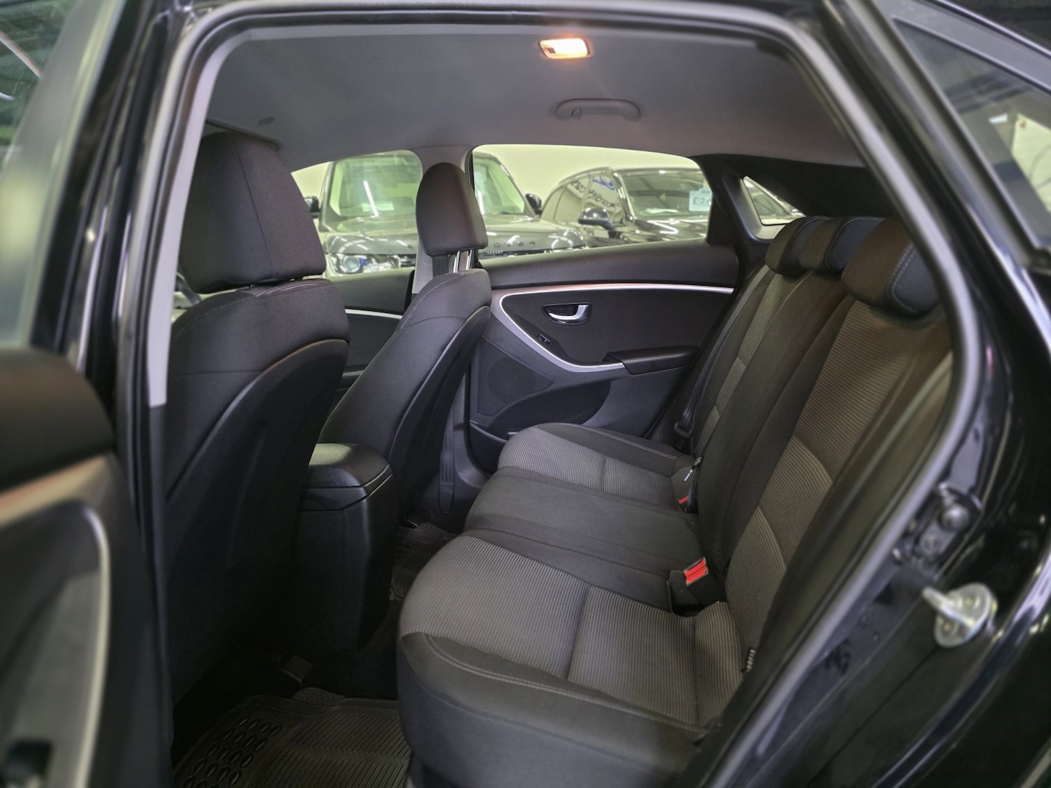 Used Hyundai i30 2013 for sale - 76571110: Photo 16