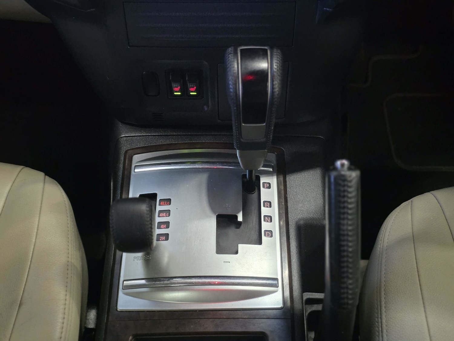 Used Mitsubishi Shogun 2016 for sale - 77173233: Photo 14