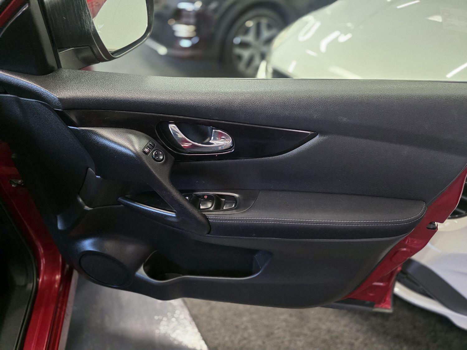 Used Nissan Qashqai 2016 for sale - 76120297: Photo 24