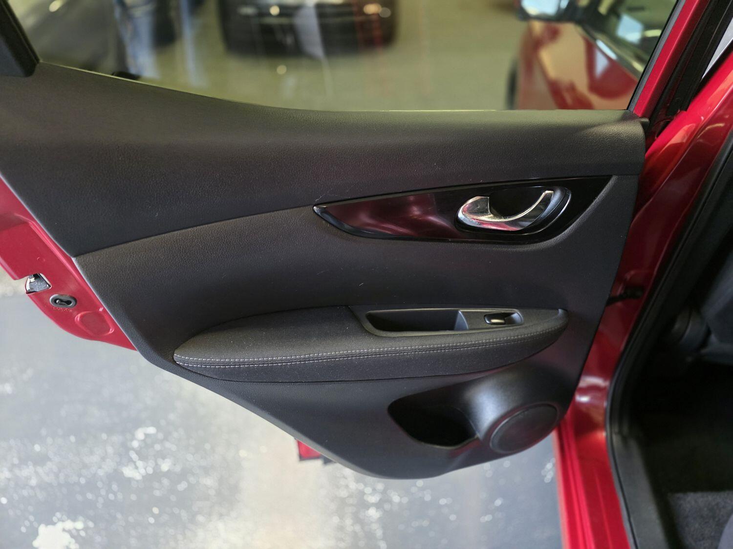 Used Nissan Qashqai 2016 for sale - 76120297: Photo 27