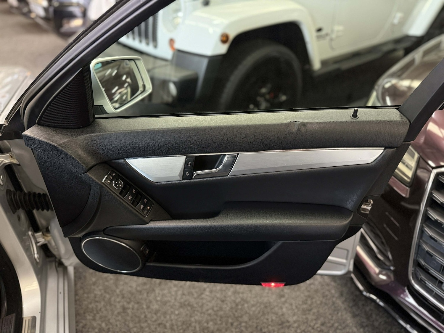 Used Mercedes-Benz C Class 2009 for sale - 78098201: Photo 25