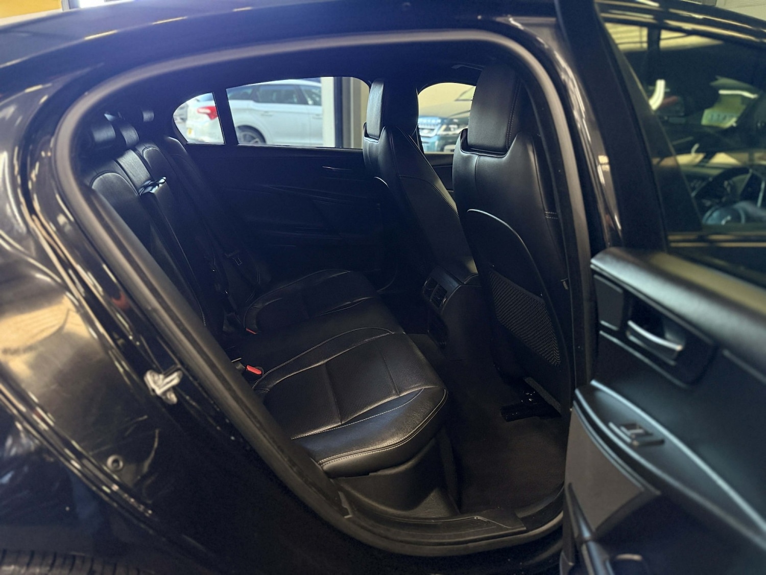 Used Jaguar XE 2015 for sale - 78018308: Photo 16