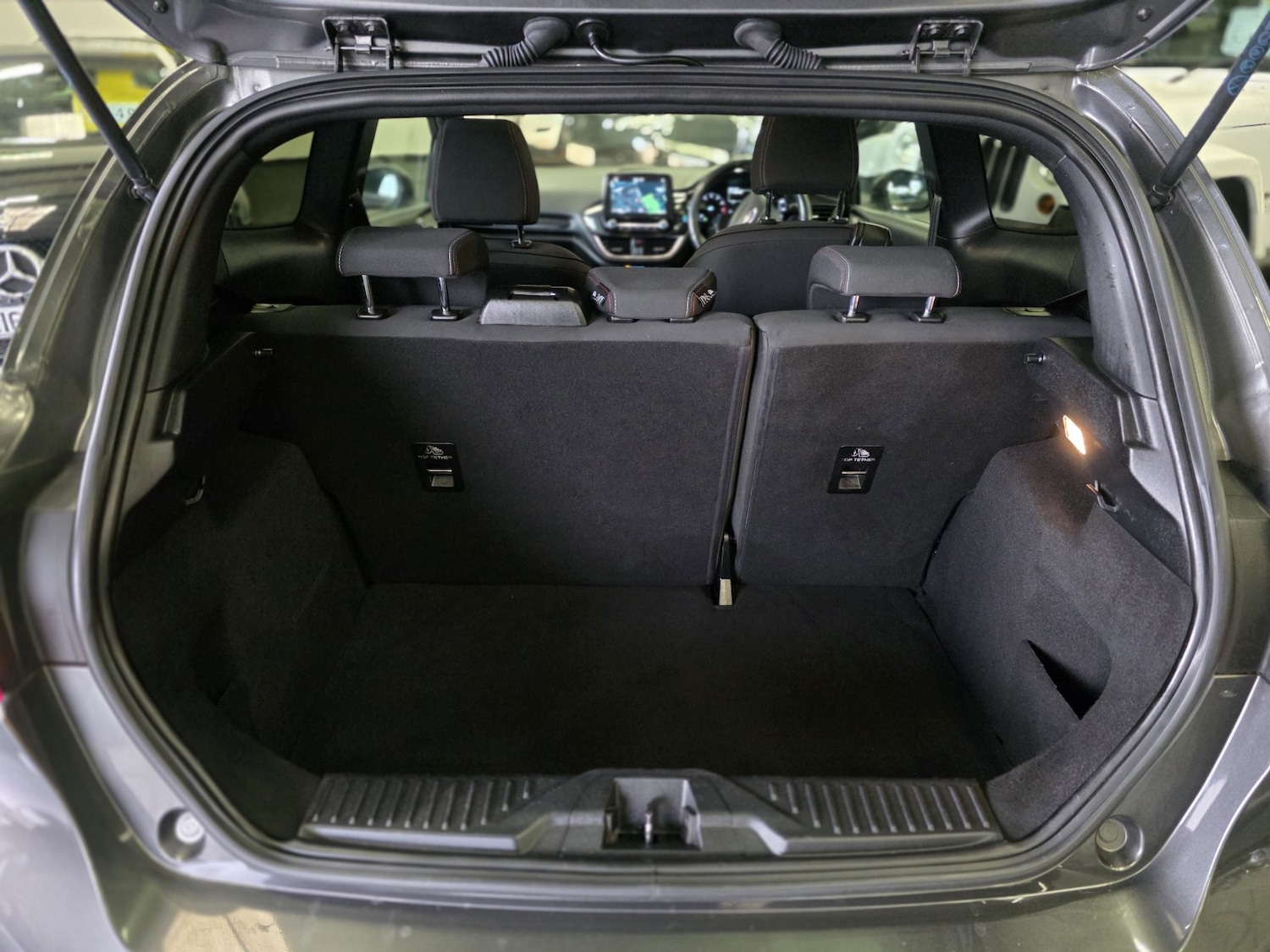 Used Ford Fiesta 2017 for sale - 77991799: Photo 17