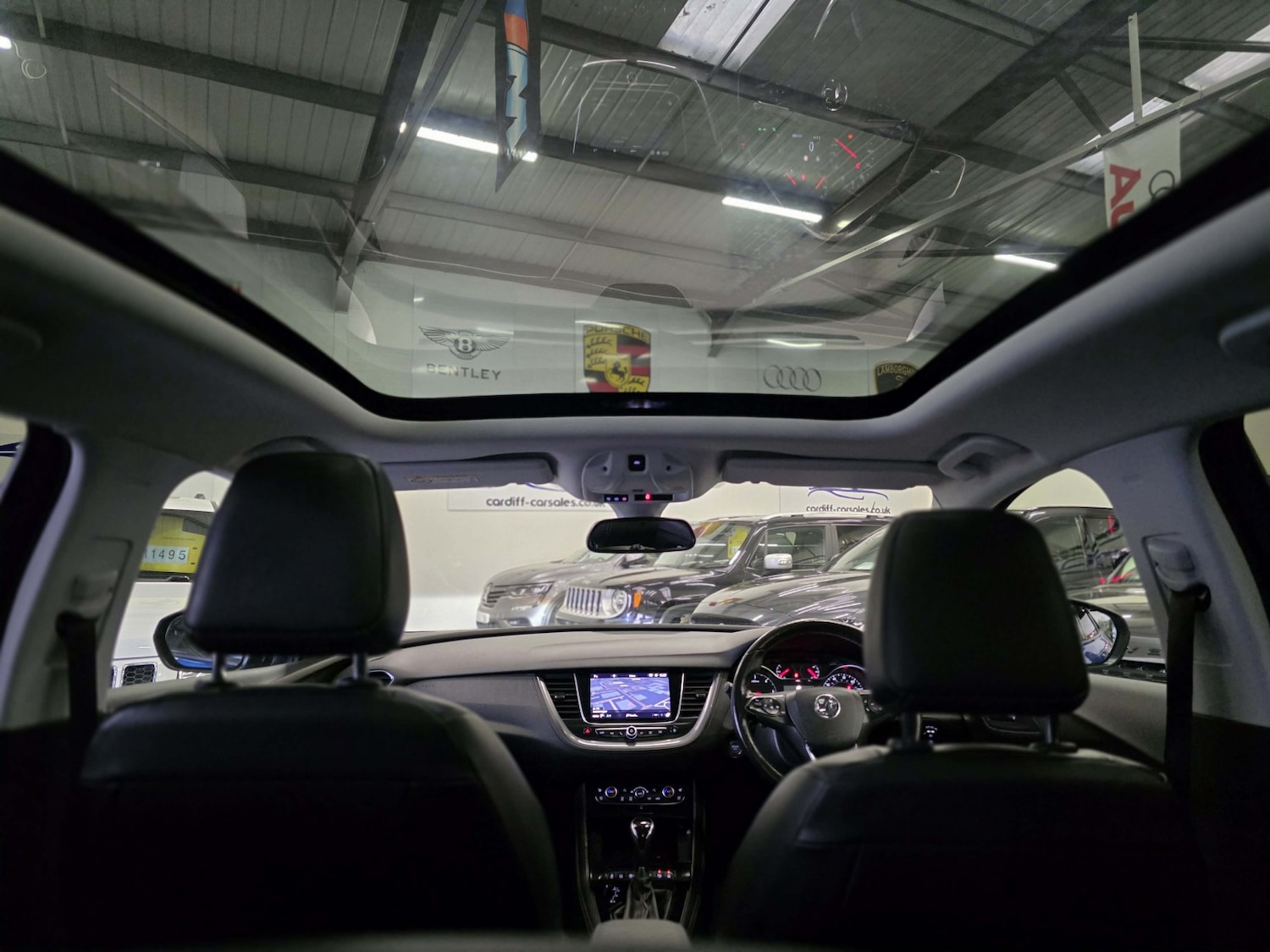 Used Vauxhall Grandland X 2018 for sale - 77073118: Photo 2