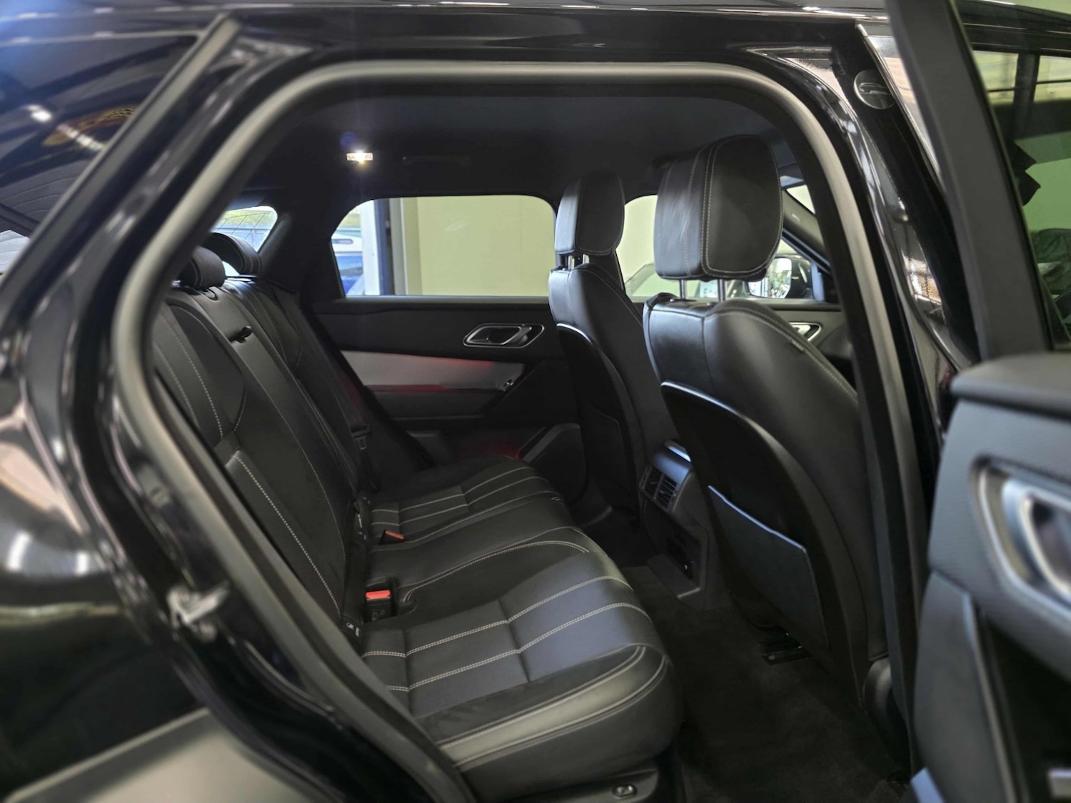 Used Land Rover Range Rover Velar 2018 for sale - 76821641: Photo 16